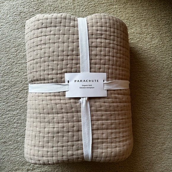 Parachute Bedding Parachute Air Cotton Quilt Nwt Poshmark